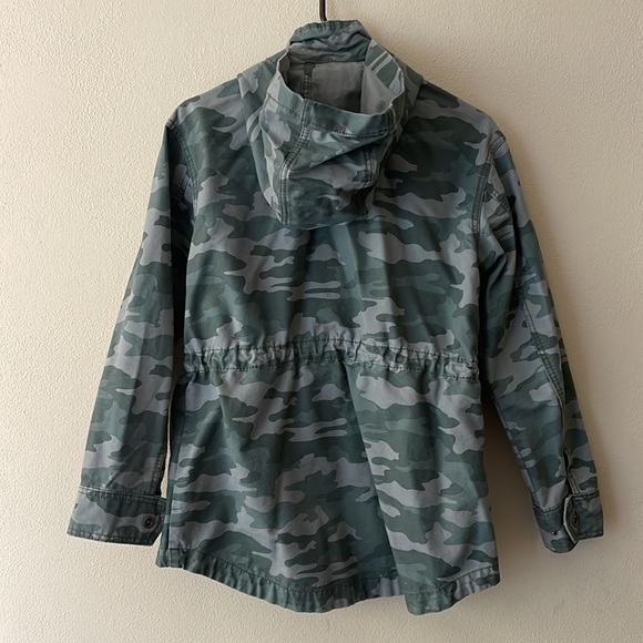 Universal Thread Green Camouflage Drawstring Waist  Utility Jacket Shacket Sz XS - Picture 3 of 3